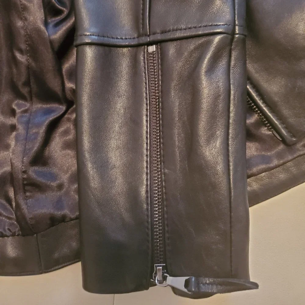 Jones of New York Leather Jacket - Picture 3 of 5